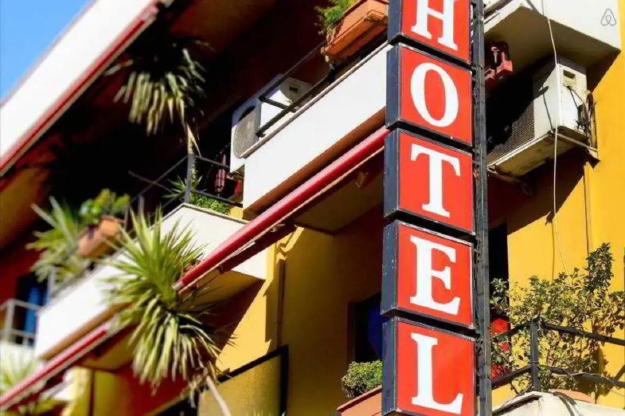 Lugano Hotel Tirana Extérieur photo