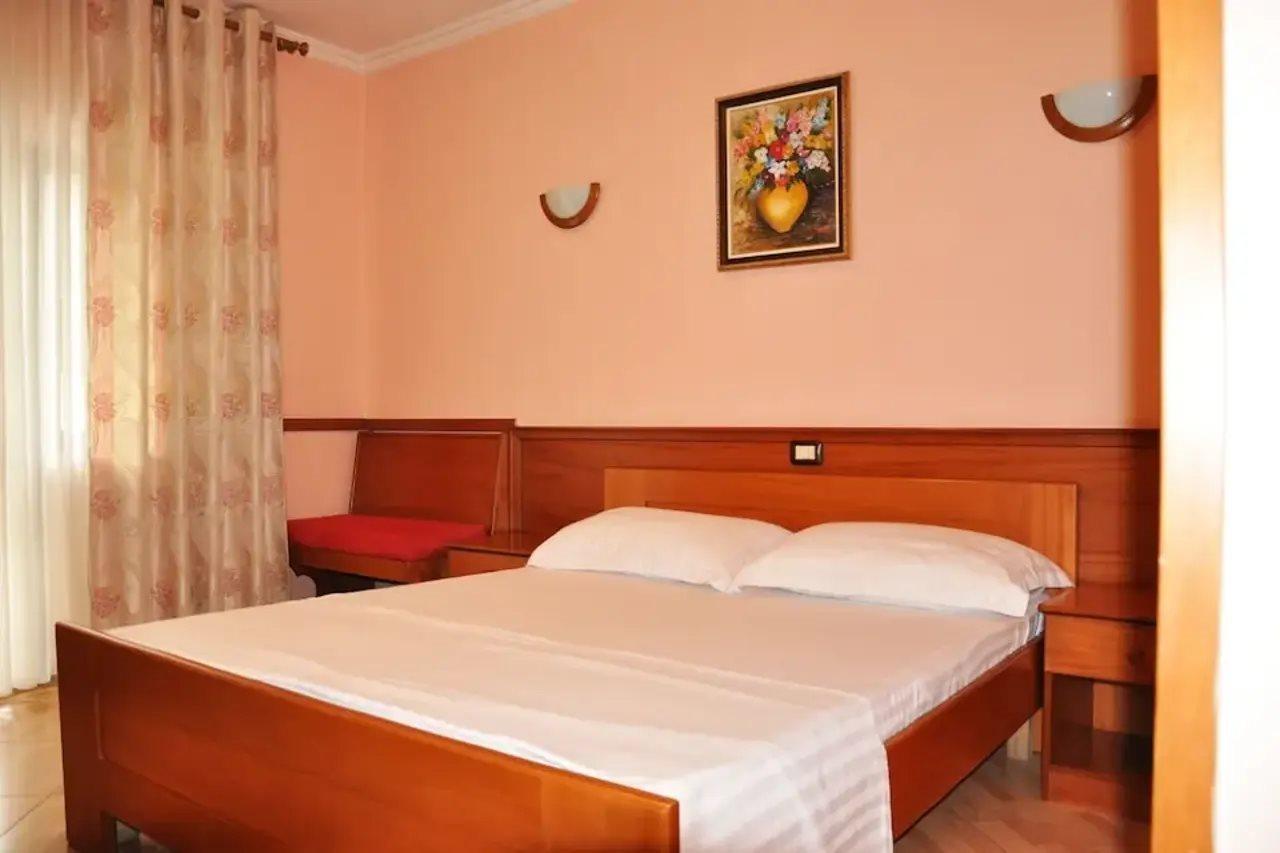 Lugano Hotel Tirana Extérieur photo