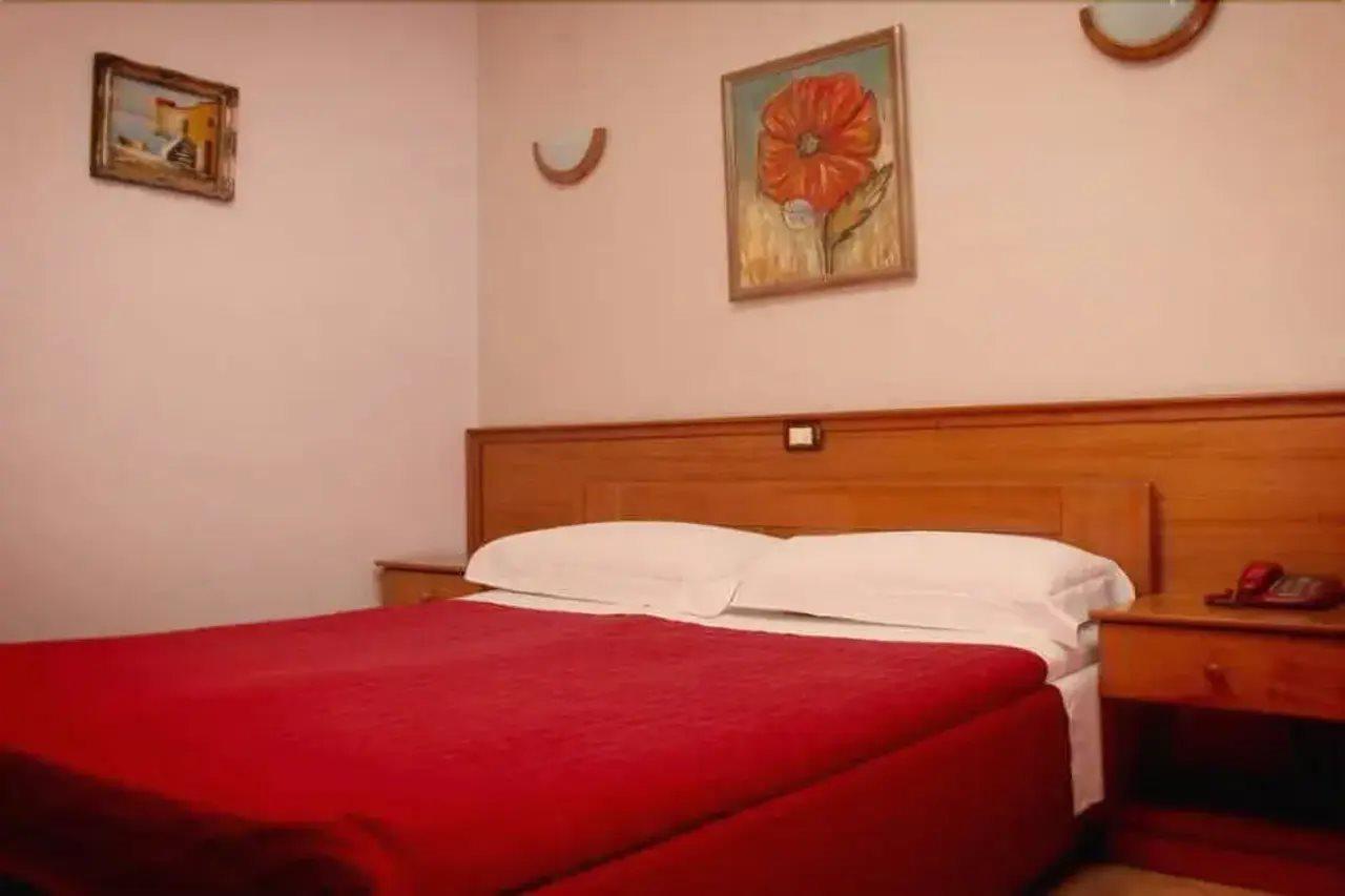 Lugano Hotel Tirana Extérieur photo