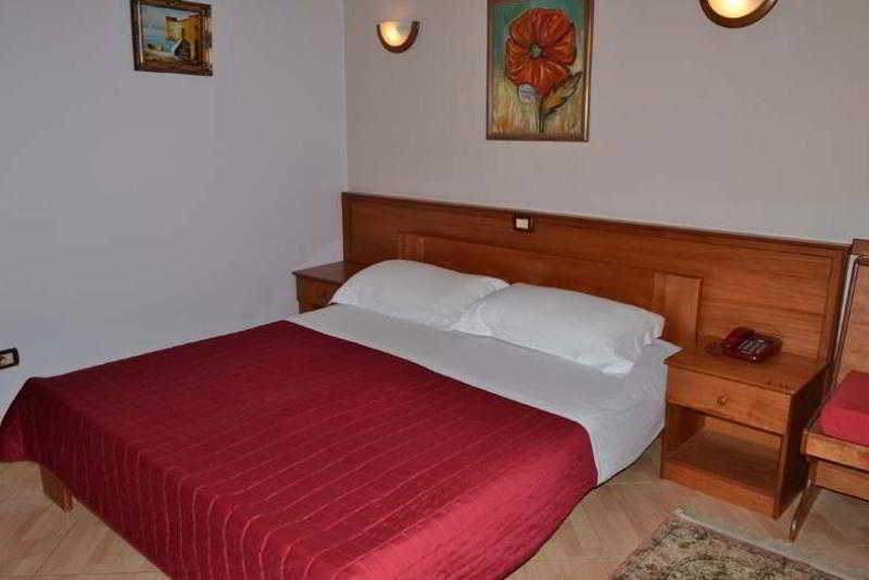 Lugano Hotel Tirana Extérieur photo