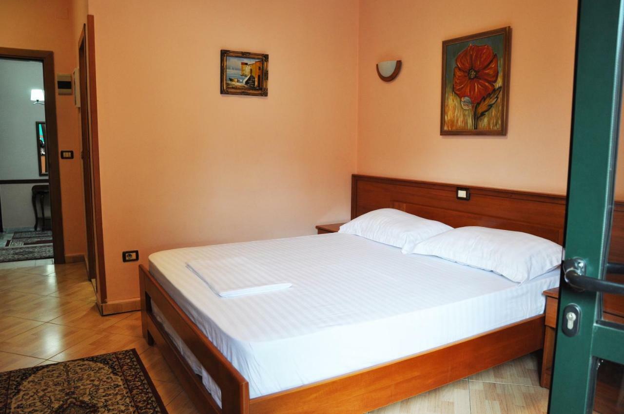 Lugano Hotel Tirana Extérieur photo